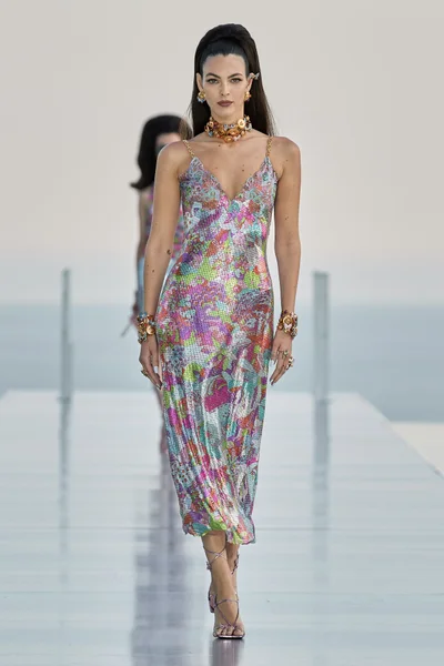 Look 17
